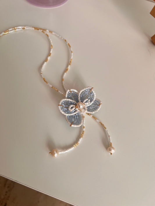 Collier Orquidea bleu ciel